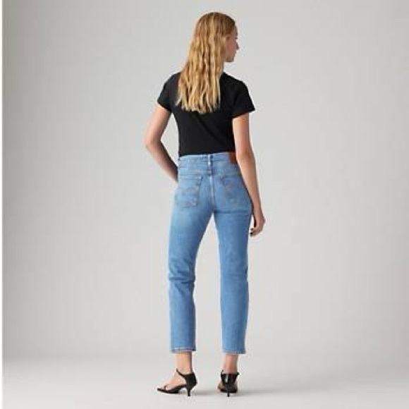 Levi's Women's Light Blue Straight Leg Jeans - Picture 2 of 8
